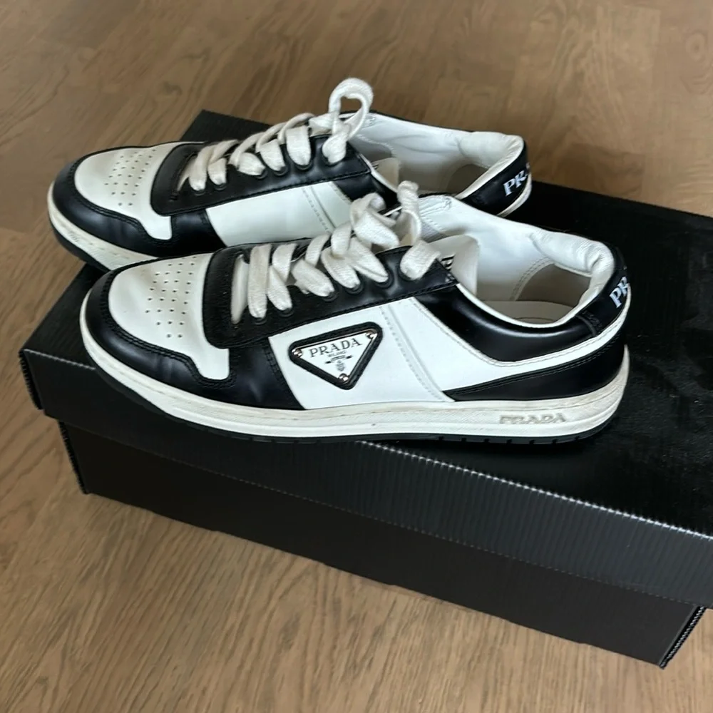 Prada logo sneakers - Picture 1 of 5